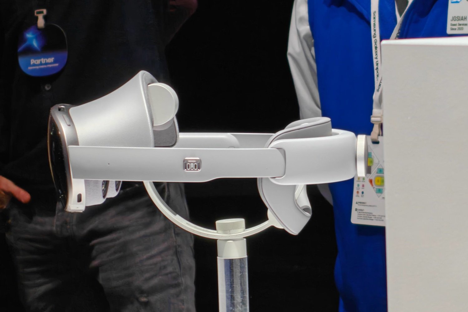 Google et Samsung collaborent sur des lunettes de réalité augmentée 4 Project Moohan Samsung Google 2